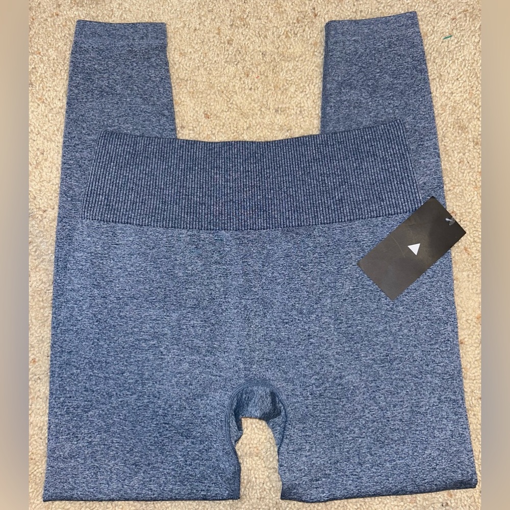 SOLD🔴Vitality Formation Legging NWT - Picture 4 of 7